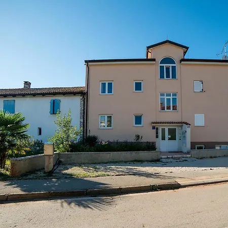 David 402 * Porec
